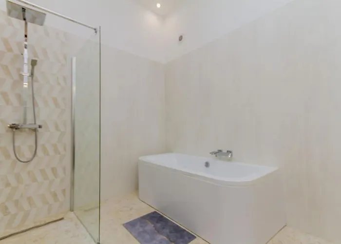 The Opulent Oasis By Newave Apartman Budapest
