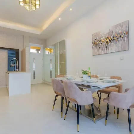 Lejlighed The Opulent Oasis By Newave *