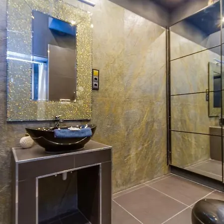 The Opulent Oasis By Newave Daire Budapeşte