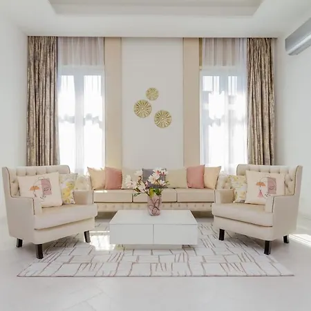 The Opulent Oasis By Newave * Budapeşte