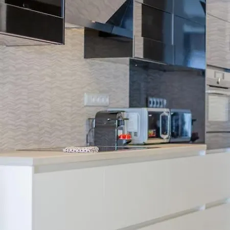 Daire The Opulent Oasis By Newave