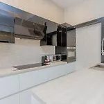 The Opulent Oasis By Newave Apartment Budapest